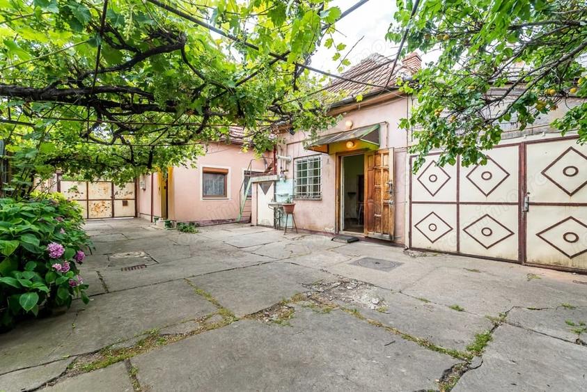 Casă cu Teren 370 Mp în Funcționarilor