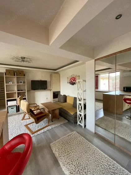 Apartament cu 2 camere semidecomandat în Central