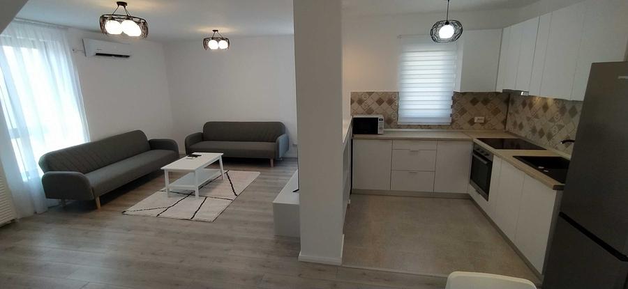 Casă cu 4 camere cu Teren 300 Mp în Tunari