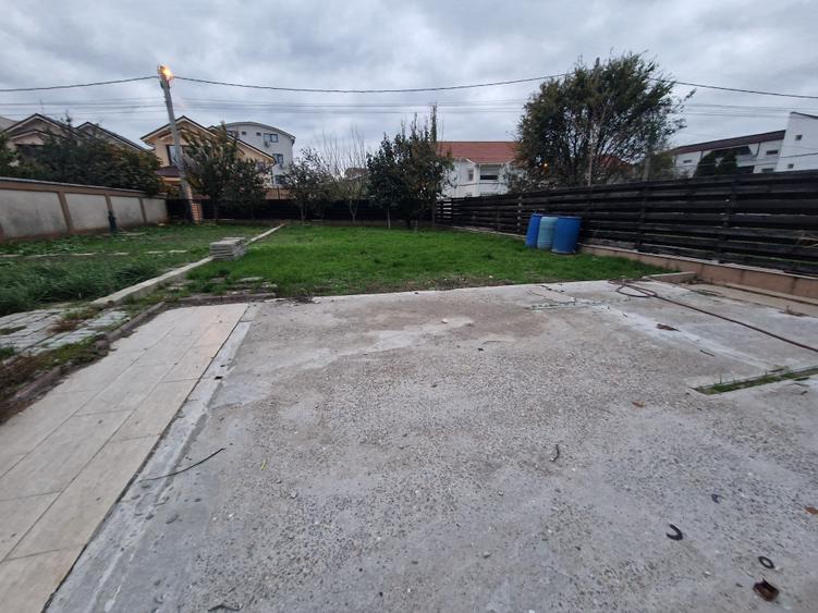 Casă individuală cu 5 camere cu Canalizare în Nord