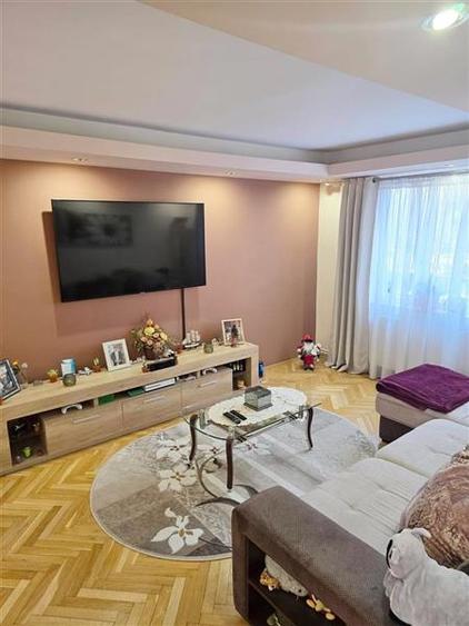 Apartament cu 3 camere circular, mobilat în Astra