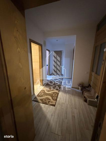 Apartament cu 3 camere, mobilat în Giroc