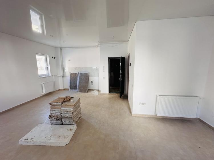 Spațiu comercial, de 33.900001525879 mp, în Chiajna