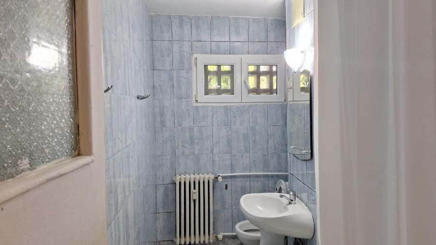 Apartament cu 2 camere nedecomandat în Podu Roș