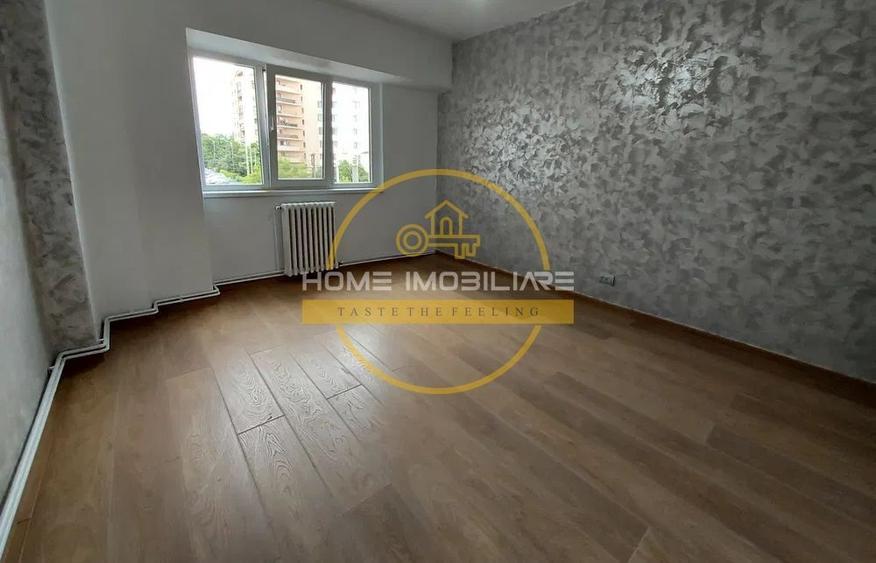 Apartament cu 3 camere decomandat în Păcurari