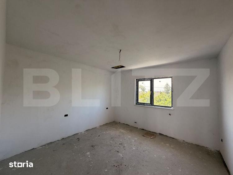 Casă cu 3 camere cu Teren 197.9 Mp în Craiovița Nouă
