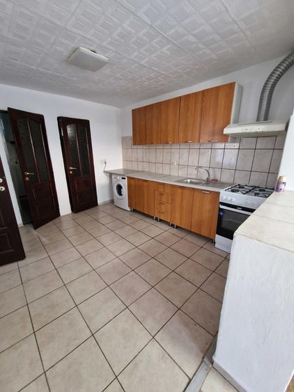 Casă cu 3 camere în Ghiroda