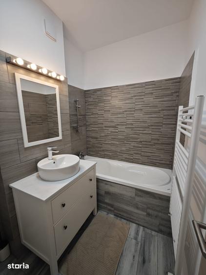 Apartament cu 2 camere decomandat în Apărătorii Patriei