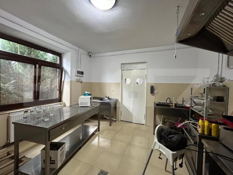 Spațiu comercial, de 120 mp, în Salva