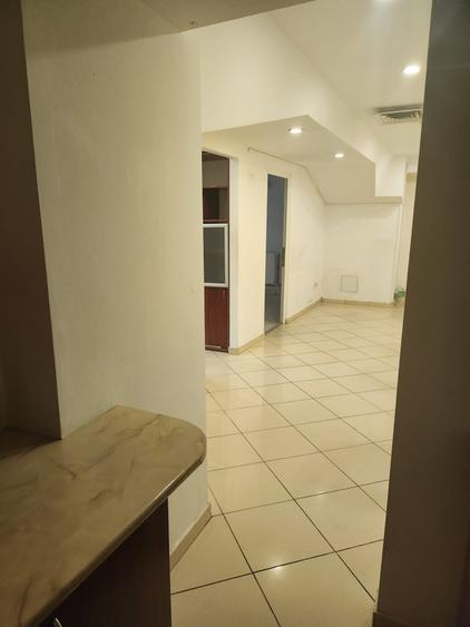 Birou, de 85.5 mp, în Central