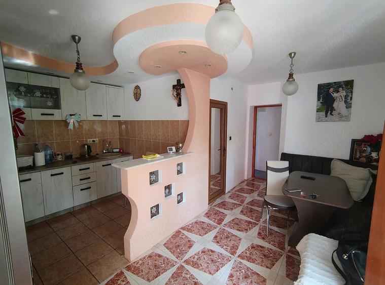 Casă cu 5 camere cu Teren 384 Mp în Ultracentral