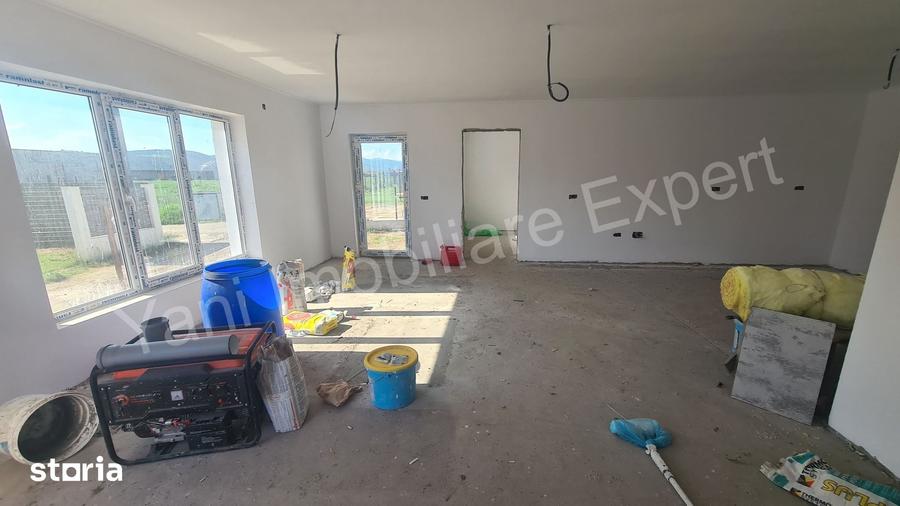 Casă cu 3 camere cu Teren 251 Mp în Central