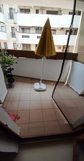 Apartament cu 3 camere decomandat, mobilat în Calea Călărașilor