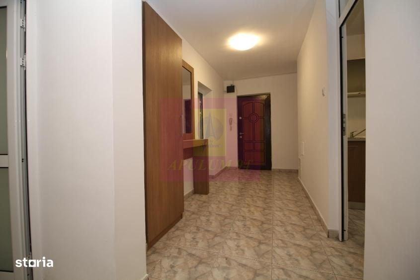 Apartament cu 3 camere decomandat în Decebal
