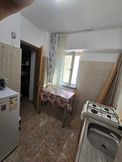 Garsonieră decomandată în Brazda lui Novac