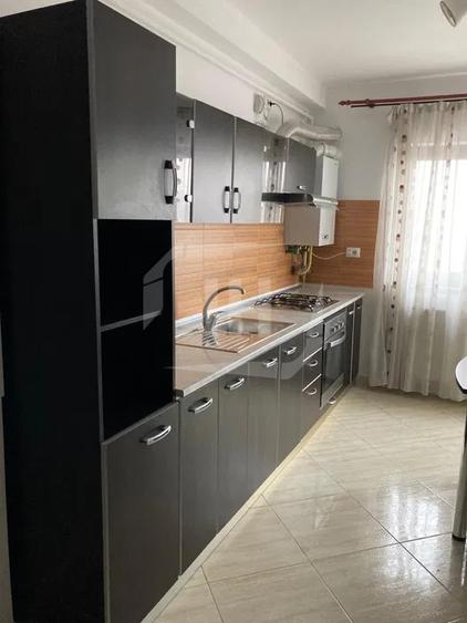 Apartament cu 2 camere semidecomandat, mobilat în Mărăști