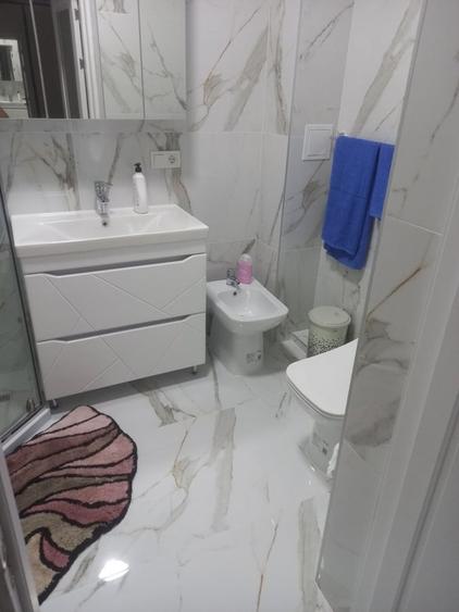 Garsonieră decomandată în Gorjului