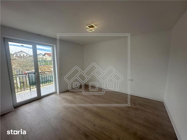 Casă cu 4 camere cu Teren 145 Mp în Tineretului