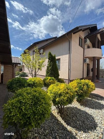 Vila Superba pentru 2 familii /9 Camere /Curte 721 - 8