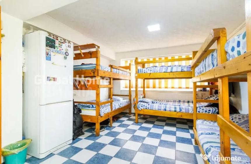 Casă cu 12 camere cu Teren 303 Mp în Mihai Bravu