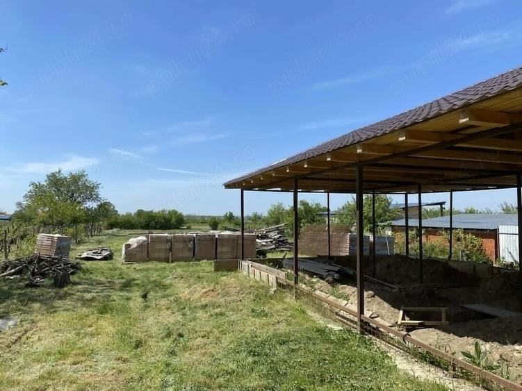 Teren de 2100 mp, în Sititelec