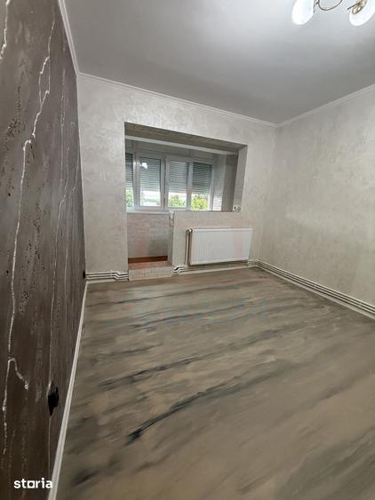 Apartament cu 3 camere decomandat în Port
