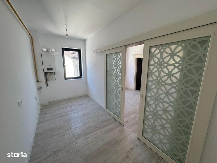 Apartament cu 4 camere decomandat în Central