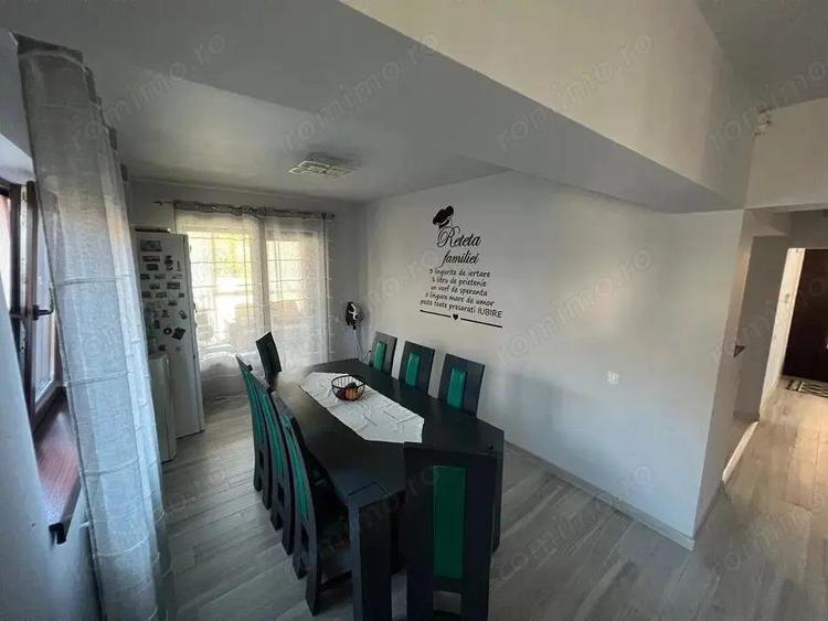 Casă cu 5 camere cu Teren 1780 Mp în Sântana de Mureș