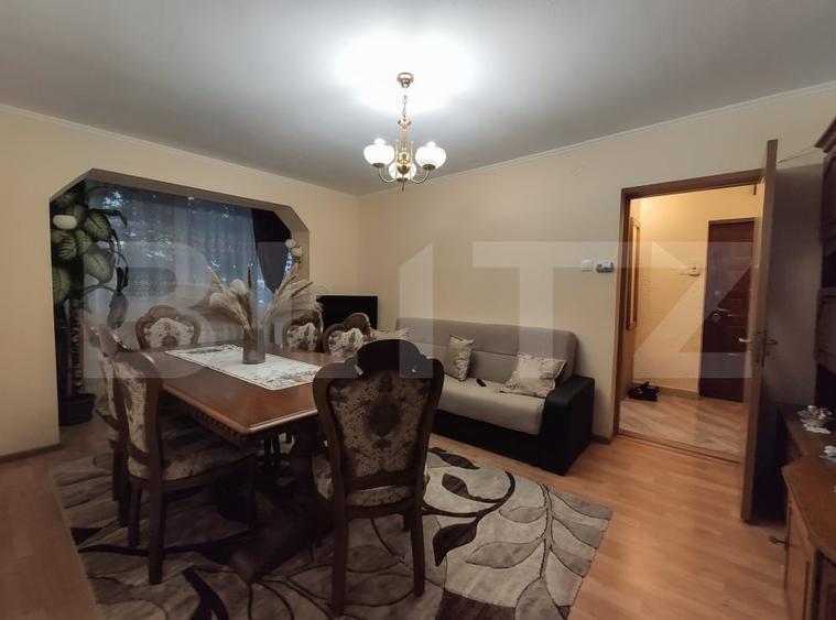 Apartament cu 2 camere semidecomandat, mobilat în 14 Mai