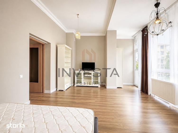 Apartament cu 3 camere semidecomandat, mobilat în Bună Ziua