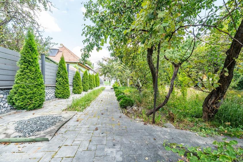 Casă individuală cu 3 camere cu Garaj în Trei Stejari