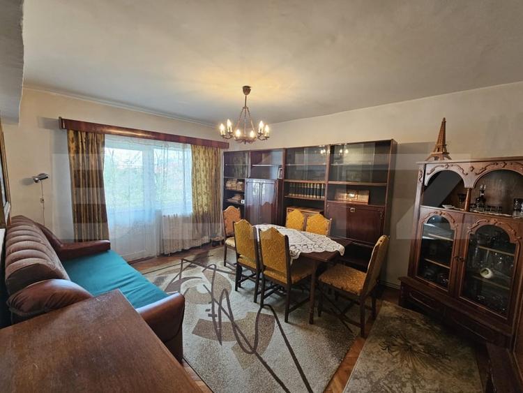 Apartament cu 4 camere decomandat, mobilat în Aiud