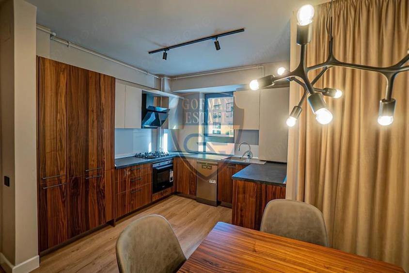 Apartament cu 2 camere decomandat în Universitate