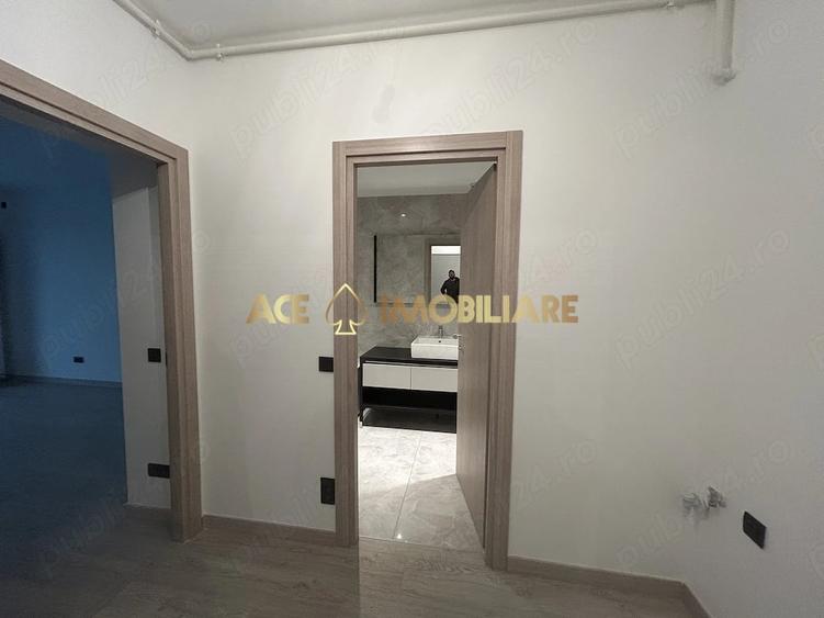 Apartament cu 3 camere decomandat în Vitan