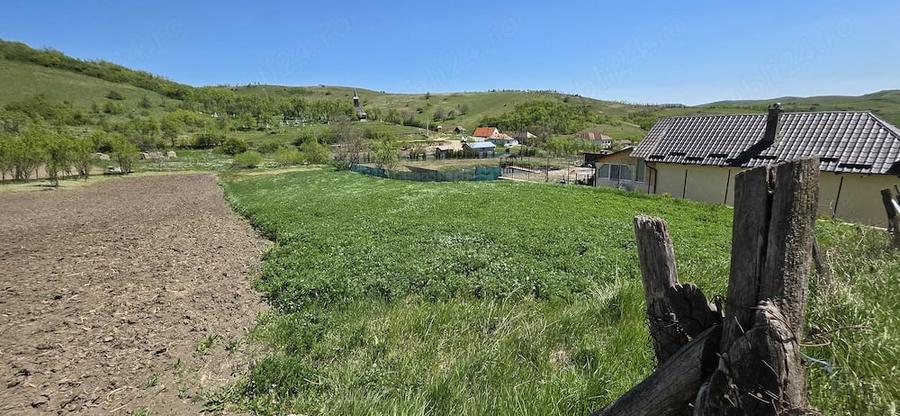 Teren de 1839 mp, în Sic