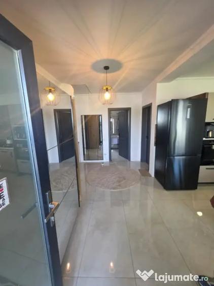 Casă cu 3 camere cu Teren 497 Mp în Central