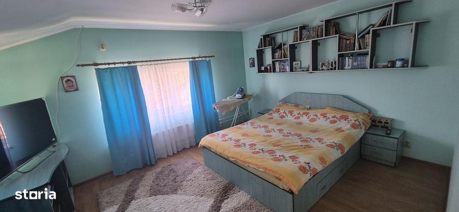 Casă cu 4 camere cu Teren 200 Mp în Valu lui Traian
