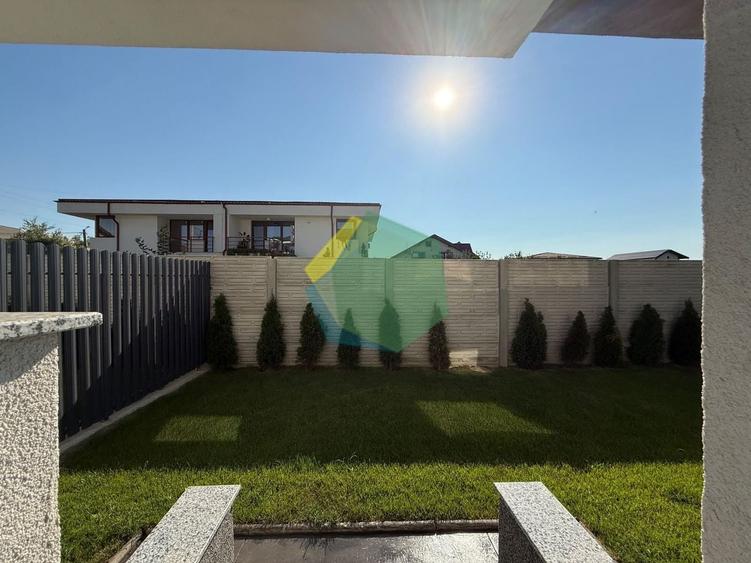 Duplex cu 4 camere cu Canalizare în Odăi