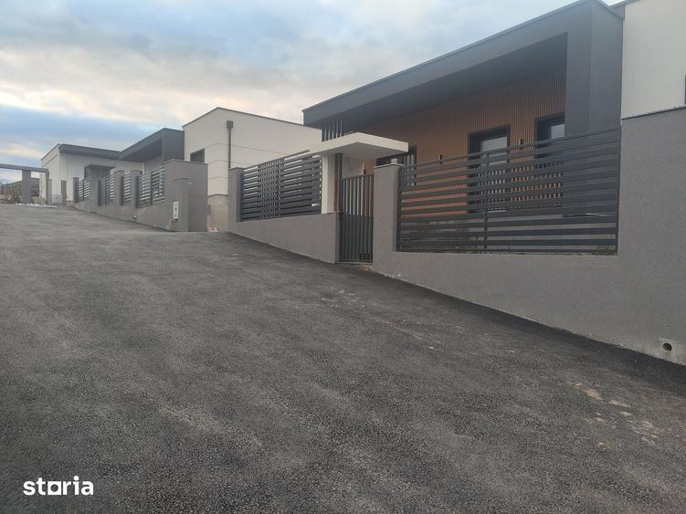 Casă cu 5 camere cu Teren 450 Mp în Apahida