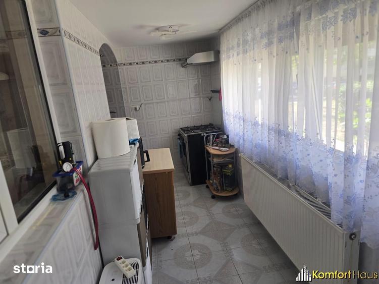 Apartament cu 3 camere decomandat în Mioriței