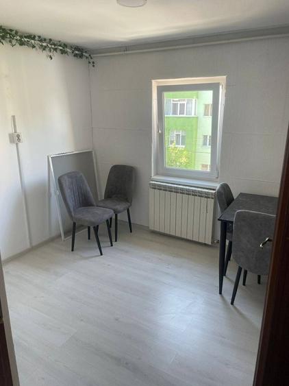 Apartament cu 2 camere semidecomandat în 1 Decembrie