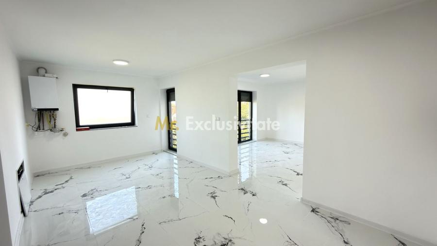Apartament cu 3 camere semidecomandat în Sud-Vest