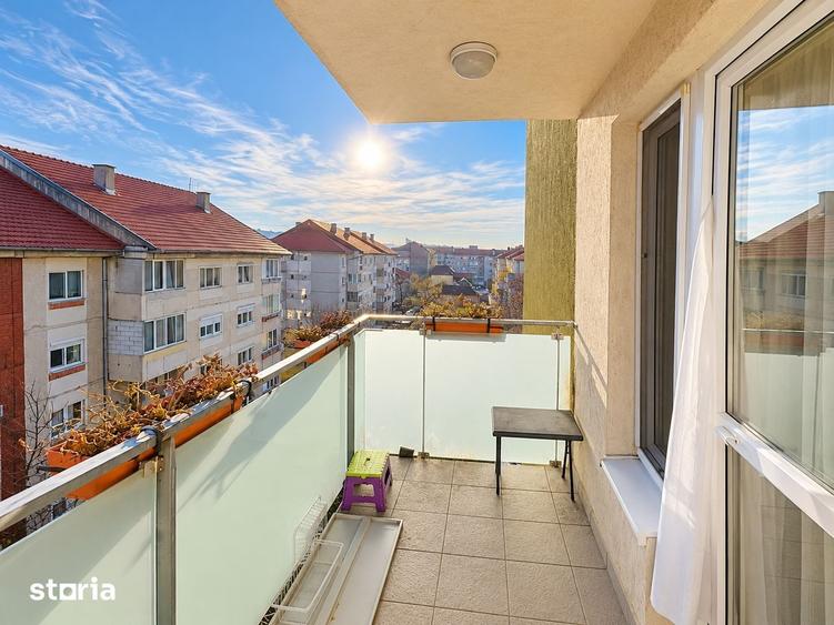 Apartament cu 3 camere în Sântandrei