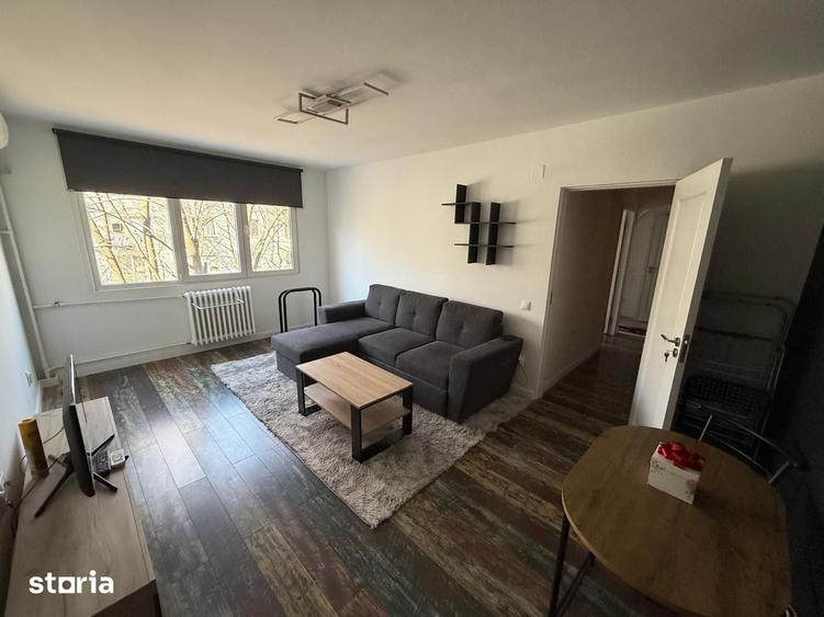 Apartament cu 2 camere decomandat în Berceni
