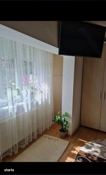 Garsonieră decomandată în Lipovei