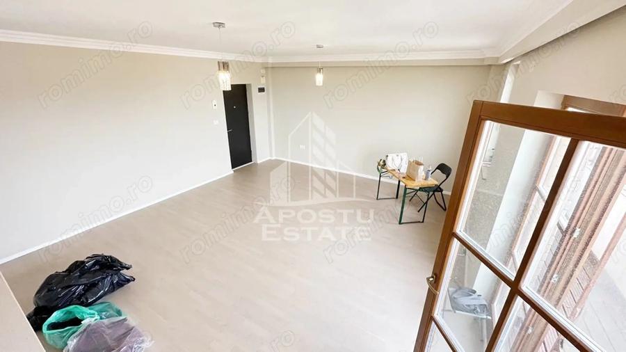 Apartament cu 3 camere semidecomandat, mobilat în Giroc