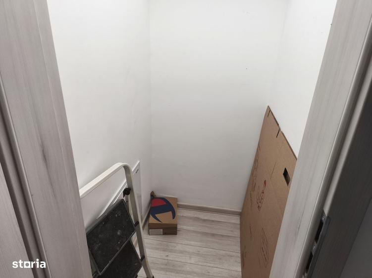 Apartament cu 4 camere în Drumul Taberei