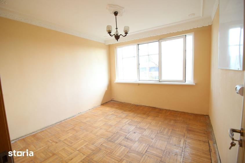 Apartament cu 3 camere semidecomandat în Țiglina 3