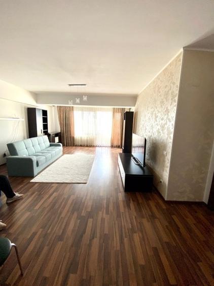 Apartament cu 2 camere semidecomandat, mobilat în Vitan Mall
