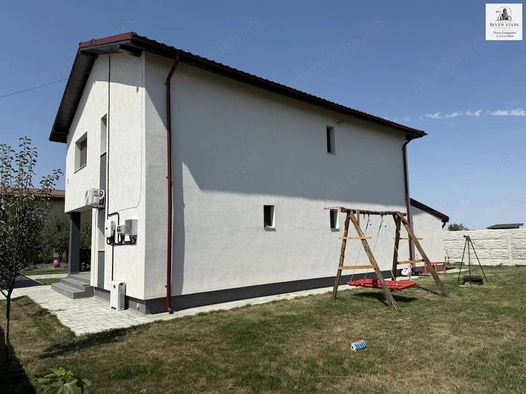 Casă cu 4 camere în Ghionea